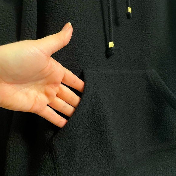 Micheal Kors fleece funnel neck top - Picture 4 of 6